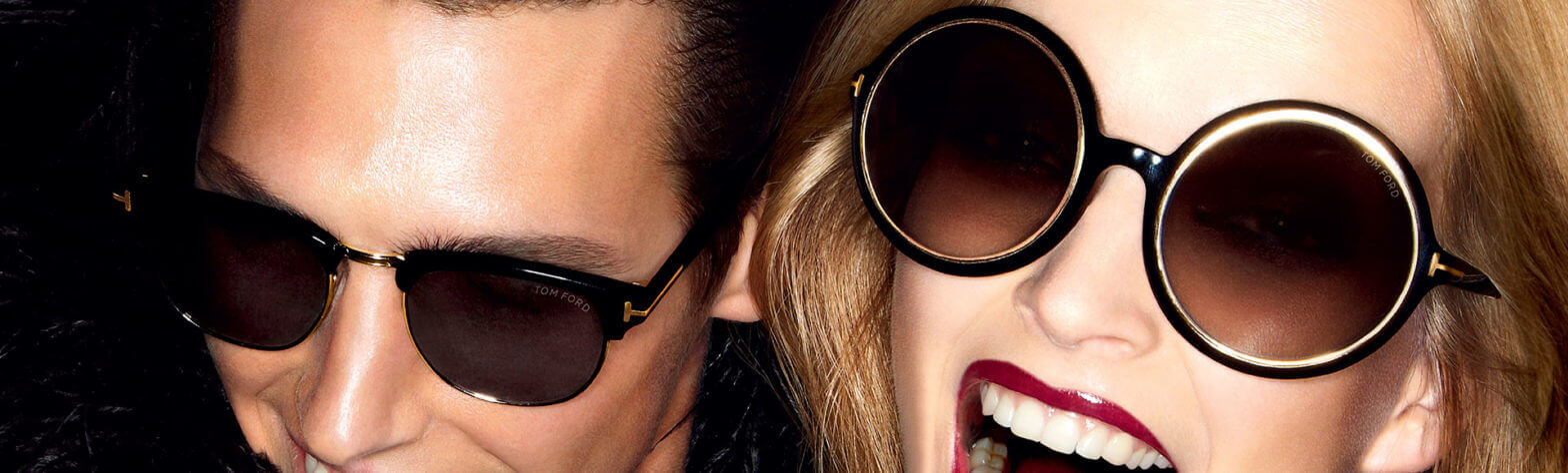 girls-laugh-black-glasses