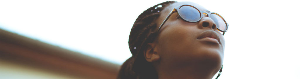 girl-with-sunglasses